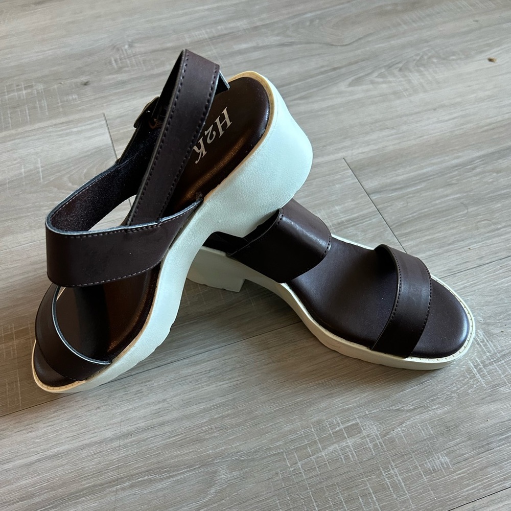 Brown Sandals - Picture 2 of 5